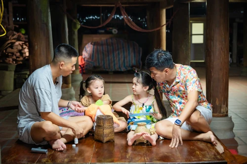 "Bố ơi mình đi đâu thế?": Dàn cast nhí lần đầu học nuôi bò sữa