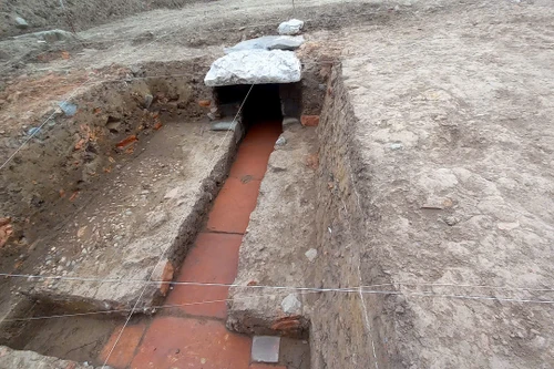 Phát hiện thêm dấu tích sân Đan trì và Ngự đạo quan trọng của Điện Kính Thiên-Hoàng thành Thăng Long