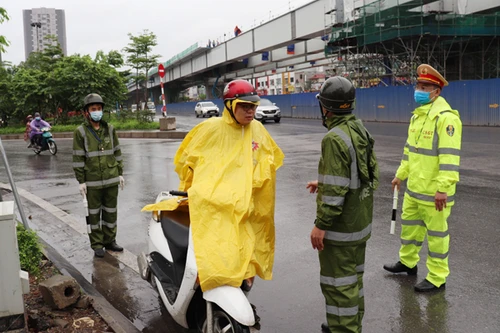 Nhắc nhở, xử lý các trường hợp không đeo khẩu trang khi ra đường