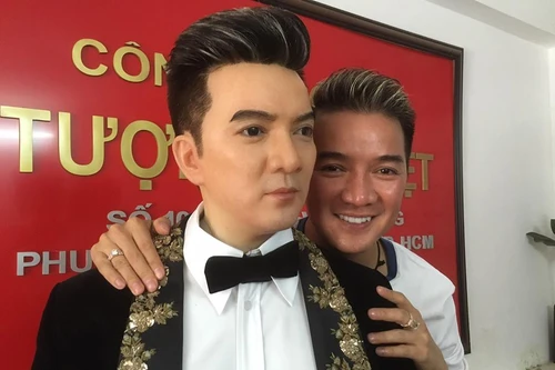 ​Lộ diện "anh em song sinh" với Đàm Vĩnh Hưng