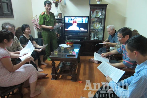 Tôn vinh Hiến pháp, giáo dục ý thức pháp luật cho CBCS CAND