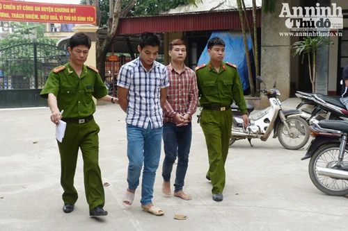 Bắt con làm tin, đòi nợ bố