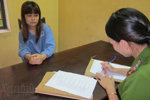 Rủ đi uống nước, tiện thể môi giới mua bán dâm