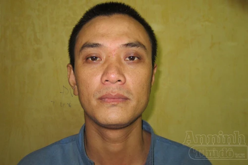 Trộm xong xe máy, thản nhiên lăn ra ngủ