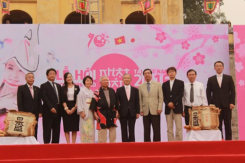 khai mạc lễ hội