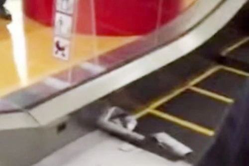 Mexico: Cậu bé 13 tuổi mất chân vì thang cuốn