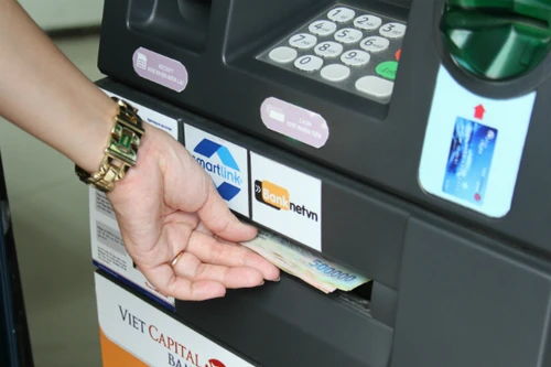 Viet Capital Bank sẵn sàng nguồn tiền ATM phục vụ Tết 