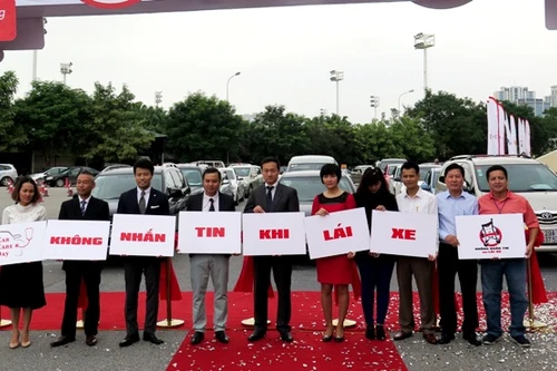 Lan tỏa thông điệp "Không nhắn tin khi lái xe"