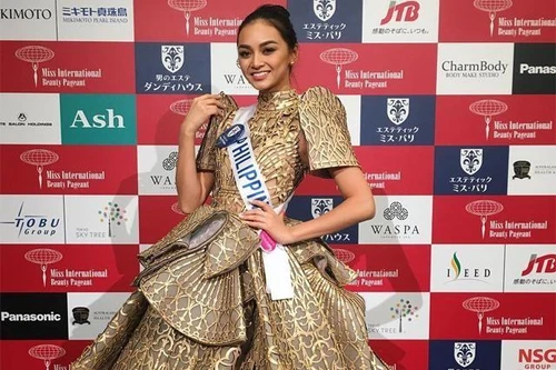 Nguyễn Oanh "đụng" váy với Hoa hậu Quốc tế Philippines