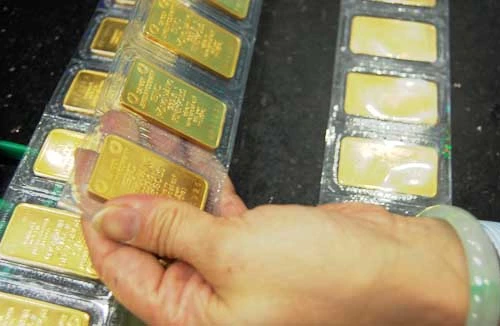 Không thế giải quyết bài toán giá vàng trong 1 phiên đấu thầu