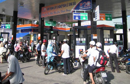Tiếp tục tăng mức trích quỹ bình ổn giá xăng dầu