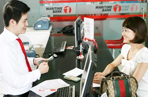 Ngân hàng tập trung tái cơ cấu và tìm lợi nhuận