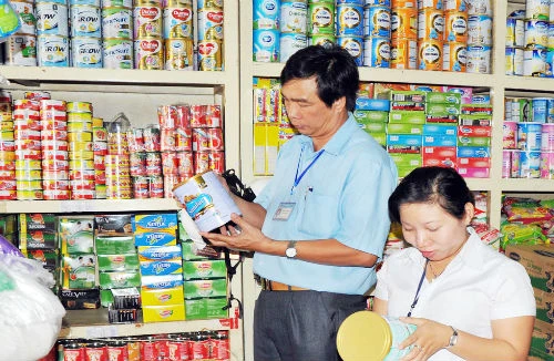 Thủ tướng yêu cầu báo cáo việc giá sữa tăng cao