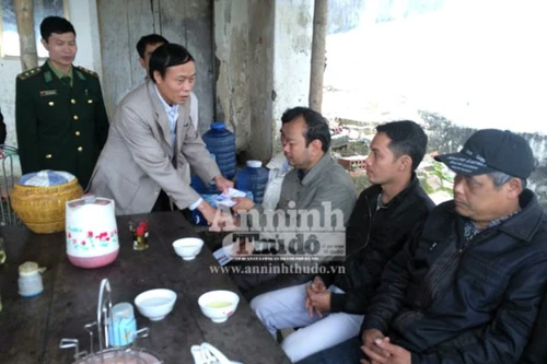 Chìm tàu chở than, 6 thuyền viên được cứu sống