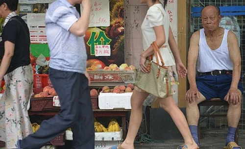 Trung Quốc ra luật mới: Con cái phải thăm cha mẹ thường xuyên