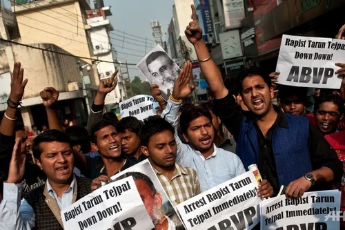 Một Tổng biên tập bị cáo buộc hiếp dâm nữ đồng nghiệp