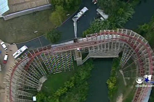 Một phụ nữ văng khỏi cabin tàu lượn siêu tốc chết tại chỗ