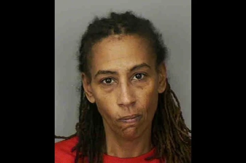 Bắn chết con gái vì nhầm tưởng là bạn trai