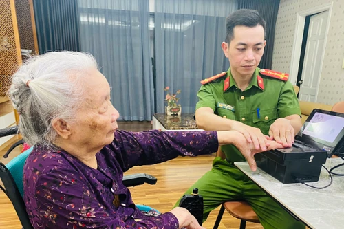 Chạy đua với thời gian, hết mình phục vụ nhân dân