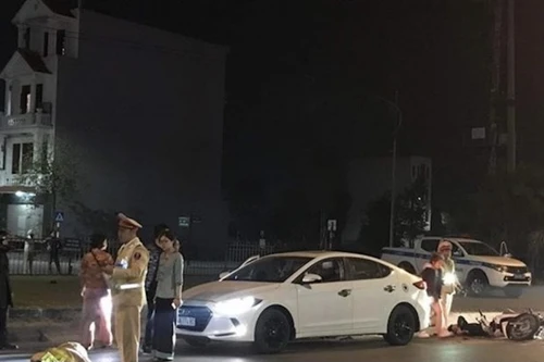 'Kẹp 3' lạng lách, đâm bị thương Cảnh sát giao thông