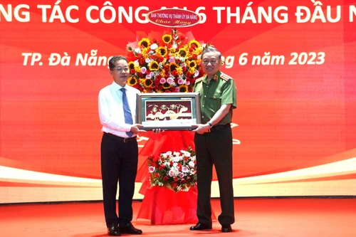 Thống nhất nhận thức và hành động, thực hiện thắng lợi các nhiệm vụ trọng tâm