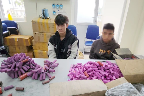 Nam thiếu niên sản xuất pháo nổ bị tuyên án 10 tháng tù treo