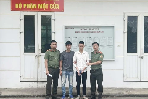 Tóm 'sống' đối tượng bị truy nã lén đi làm hộ chiếu 