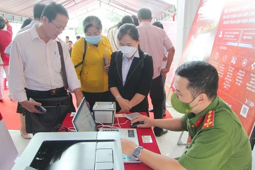 Thay đổi nội dung trên thẻ CCCD, người dân không phải đi làm thẻ mới