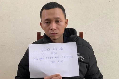 Trắng đêm vây bắt đối tượng có lệnh truy nã đặc biệt của Công an Hà Nội