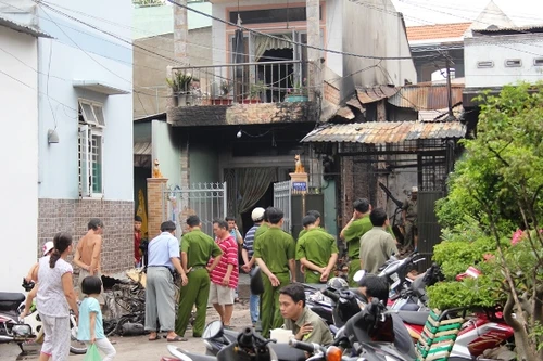  Vụ tưới xăng đốt người tình gây cháy nhà: Do không đòi được 2 lượng vàng?