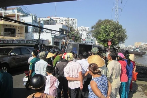 Phát hiện xác người đàn ông dưới chân cầu