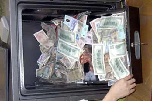 Bi hài chuyện “quý tử” trộm tiền của mẹ nuôi mang về cho mẹ ruột