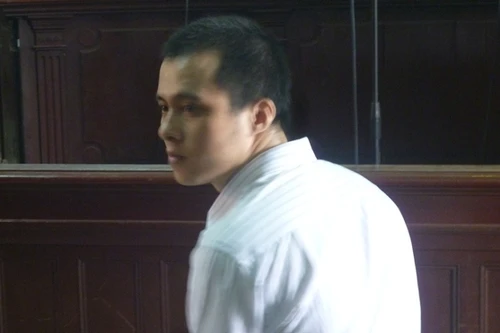 Giết bạn đồng tính vì nghi bị xâm hại tình dục