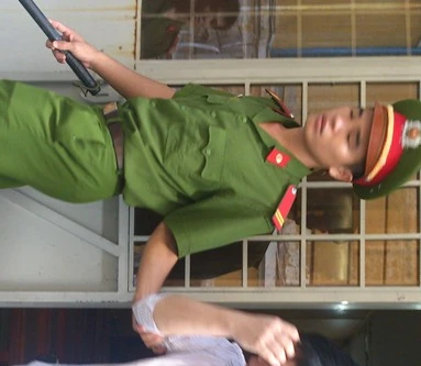 Bể kèo “bao đậu” tốt nghiệp phổ thông, kẻ đe dọa đòi tiền bồi thường bị phạt tù