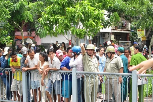 Phát hiện thi thể nam sinh trôi trên kênh Nhiêu Lộc