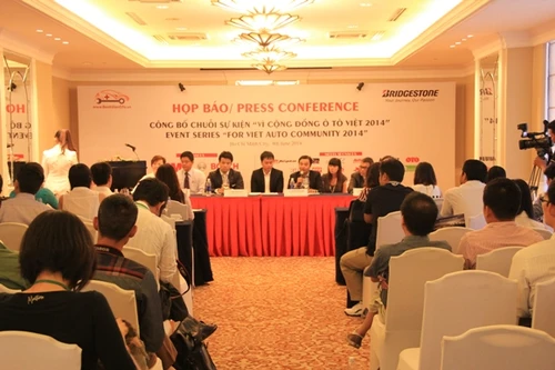 “Vì cộng đồng ô tô Việt 2014” hỗ trợ ngư dân có hoàn cảnh khó khăn