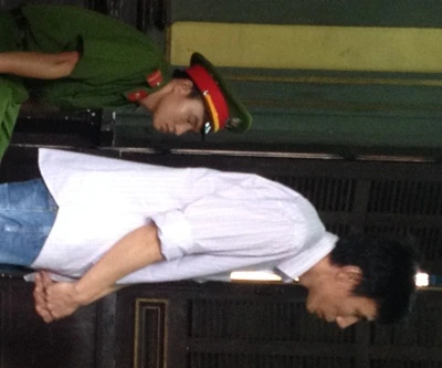 "Chôm" xe SH giữa ban ngày, hai tên trộm bị người dân “tóm gọn” 