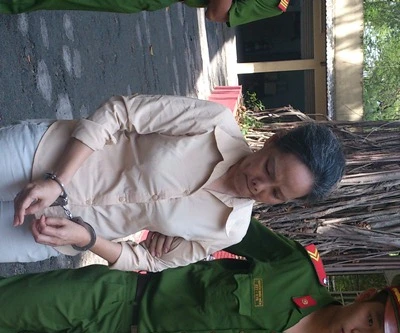 Nhân viên thu phí vệ sinh tham ô gần 300 triệu đồng để chữa bệnh cho mẹ