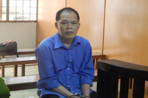 Vờ chỉ đường, cướp giât iPad của hai vị khách nước ngoài