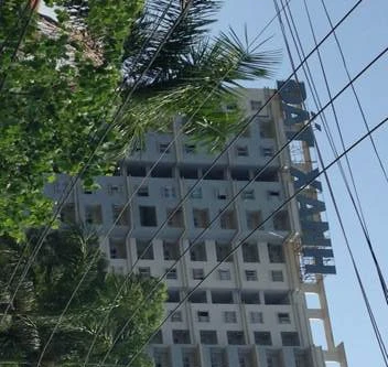 Kinh hãi phát hiện bạn trai ngoại quốc treo cổ trong chung cư