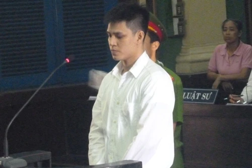 Vụ án giết người từ bức ảnh bạn đồng tính với trai lạ trên Facebook