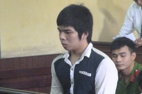 Xử “người tình online” bằng búa đinh, cướp tài sản