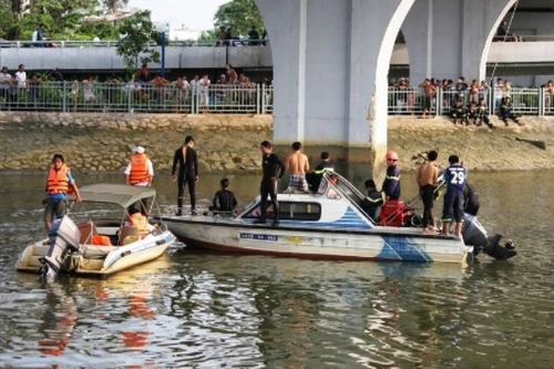 4 giờ lặn tìm nam thanh niên nhảy cầu tự vẫn