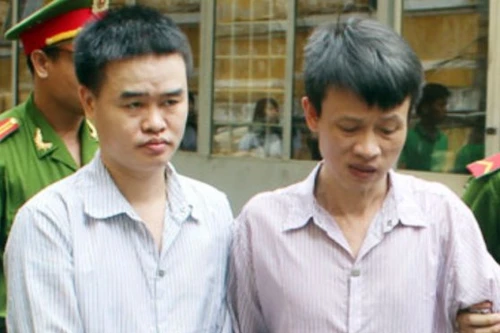 Công nhân giết người chỉ vì cái áo mẫu may bị lỗi