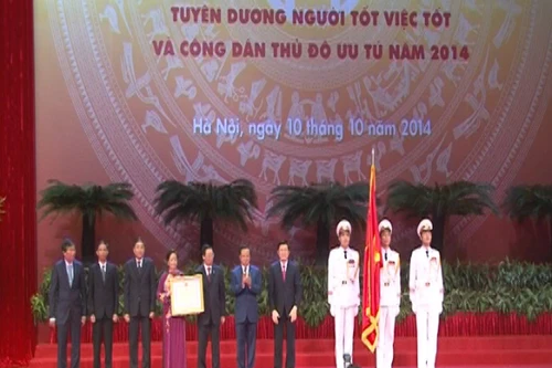 Trao tặng Huân chương Hồ Chí Minh, tuyên dương người tốt, việc tốt và công dân ưu tú Thủ đô 2014
