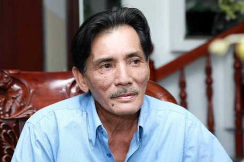 Thương Tín chuyển chỗ ở, vui vẻ làm quen với công việc “shipper”