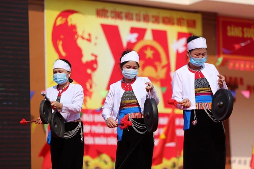 Cầu truyền hình đặc biệt “Lá phiếu của trách nhiệm và niềm tin”