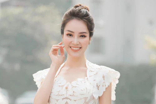 Á hậu Thụy Vân làm Đại sứ chương trình "Giờ Trái đất 2021"