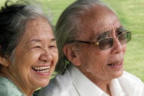 Con trai nhạc sĩ Phan Huỳnh Điểu kể lại nỗi đau trong 100 ngày mất cả bố lẫn mẹ 