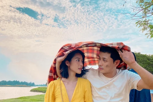 Thanh Sơn, Khả Ngân chính thức lên tiếng về tin đồn “phim giả tình thật”